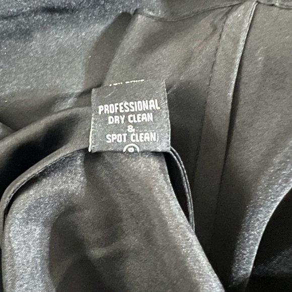 Gorgeous JKARA Black Beaded Evening Gown + Matching Jacket - Picture 8 of 9